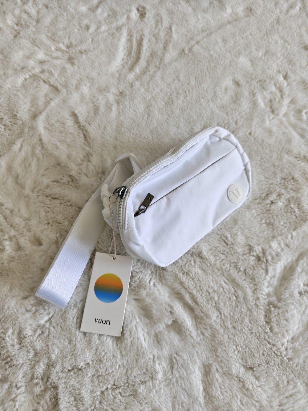 Vuori White Crossbody Belt Bag
